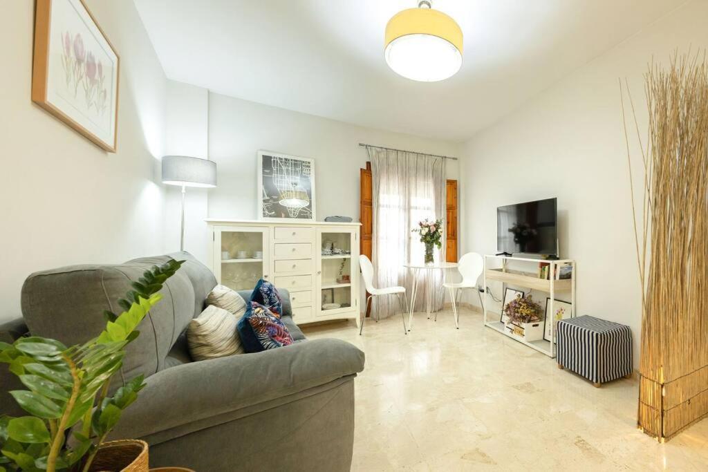 Pajaritos Center Suite By Valcambre Севилья Экстерьер фото