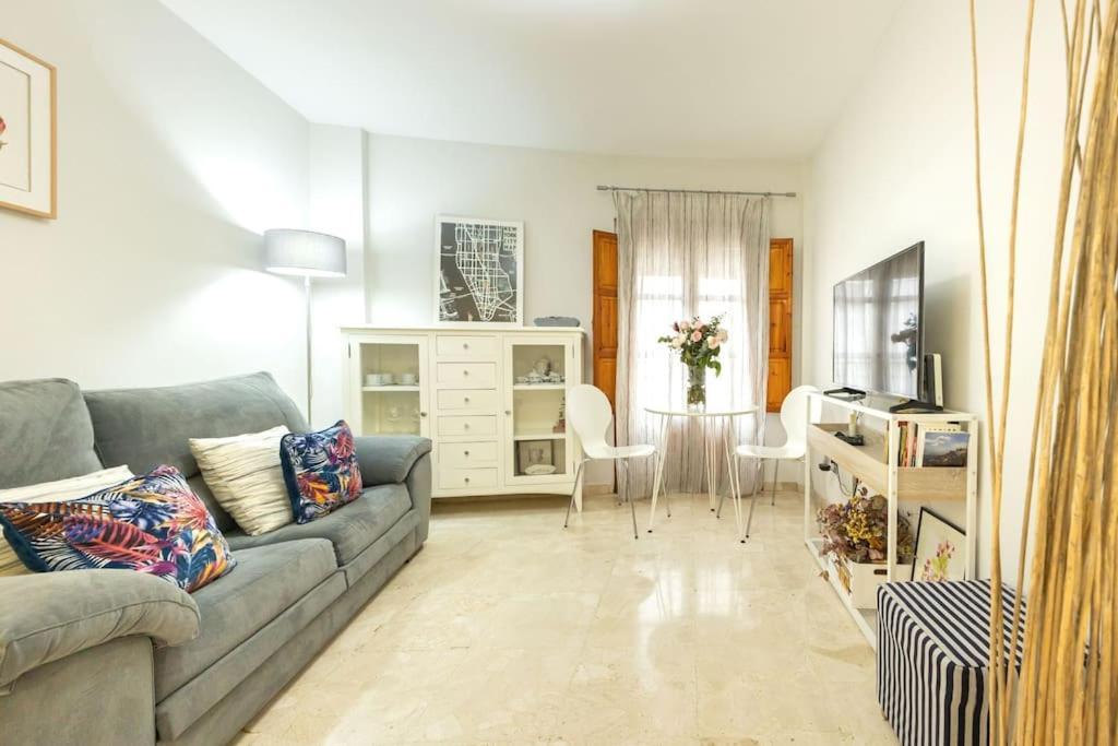 Pajaritos Center Suite By Valcambre Севилья Экстерьер фото